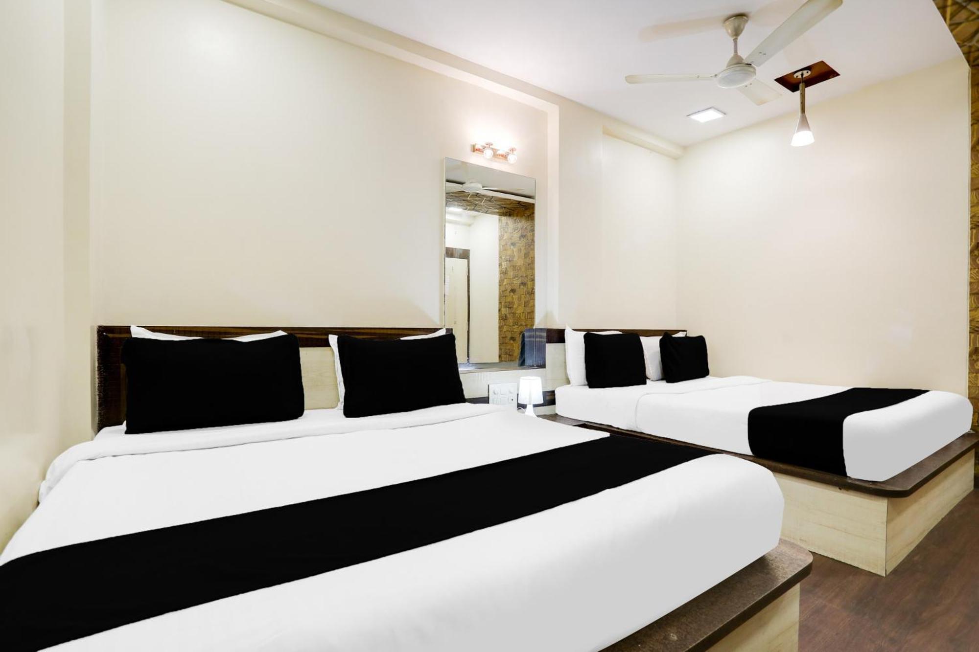 Super Hotel O Palkhi Road Near Sai Baba Temple Formerly Netra Sai Shirdi Exterior foto