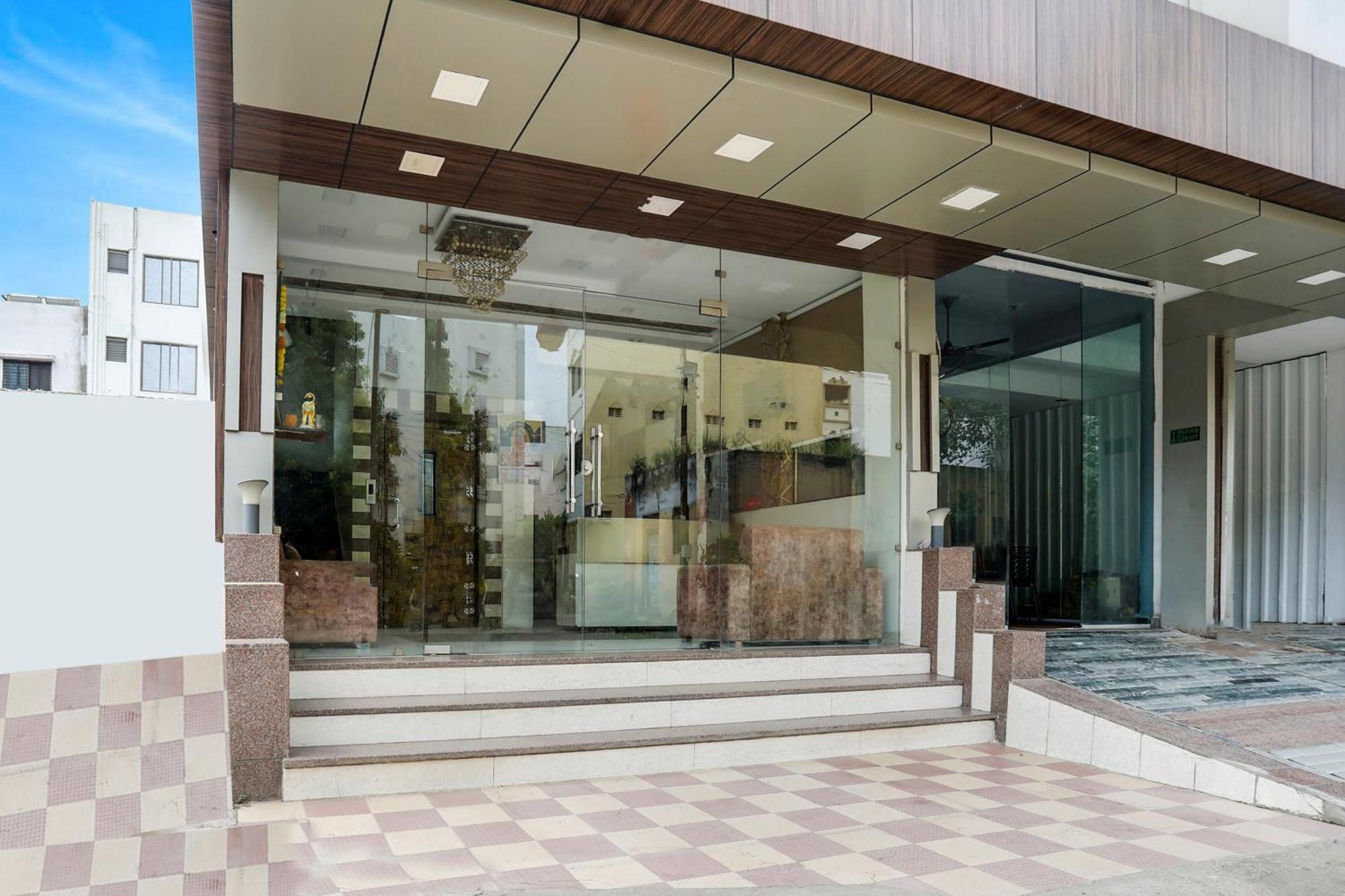 Super Hotel O Palkhi Road Near Sai Baba Temple Formerly Netra Sai Shirdi Exterior foto
